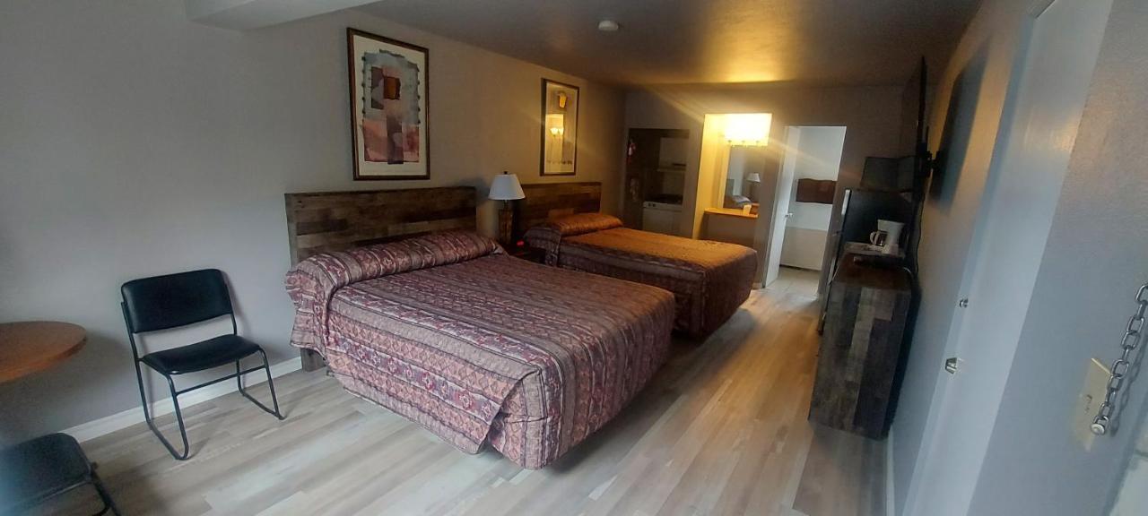 Lazy Bear Lodge Cranbrook Buitenkant foto